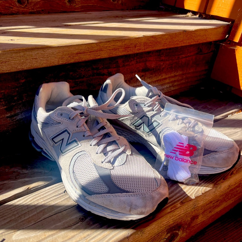 New Balance 2002R